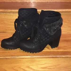 NWOT Nine West “Too Cool” Biker Booties